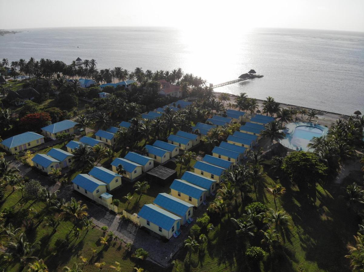 Royal Caribbean Resort San Pedro  Exterior photo