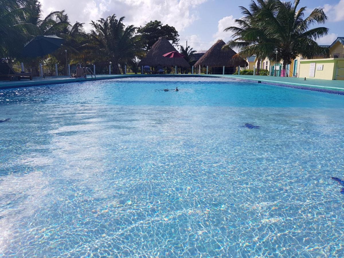 Royal Caribbean Resort San Pedro  Exterior photo